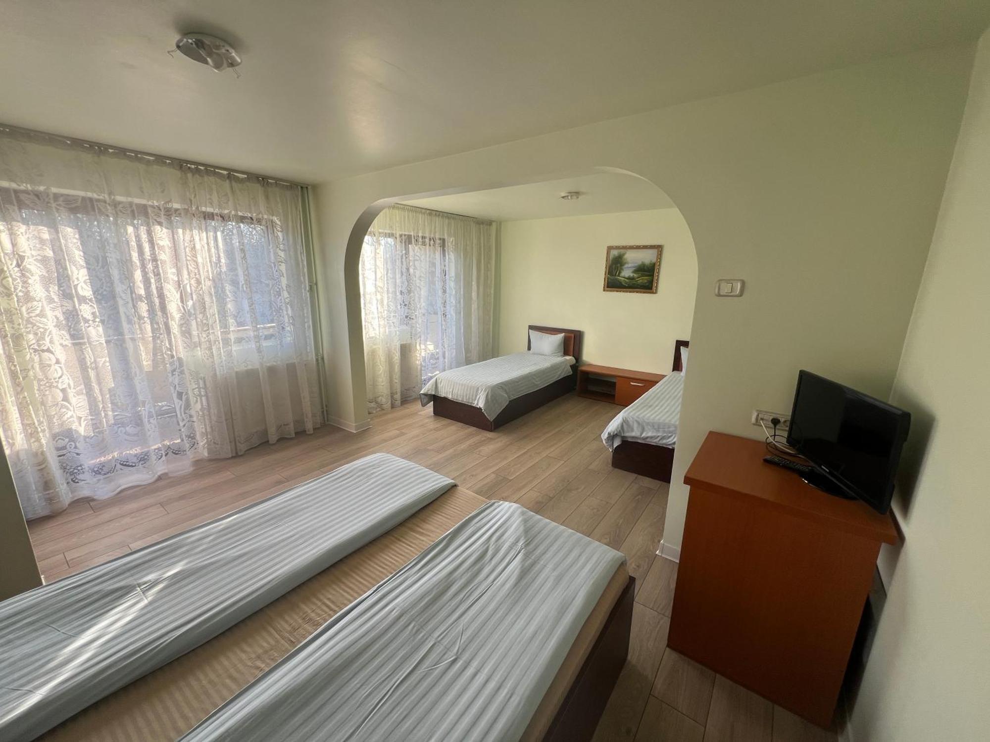Hotel Le Baron Тімішоара Екстер'єр фото